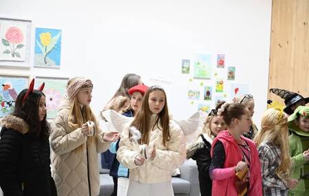 Pustni pohod razveselil ulice Ravne na Koroškem (13)